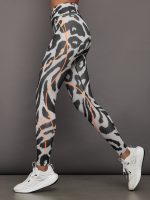 adidas by Stella McCartney TruePace Running Leggings Long Printed - Chalk Pearl/Black - Image 4