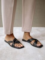 Nomad - Black - Image 5