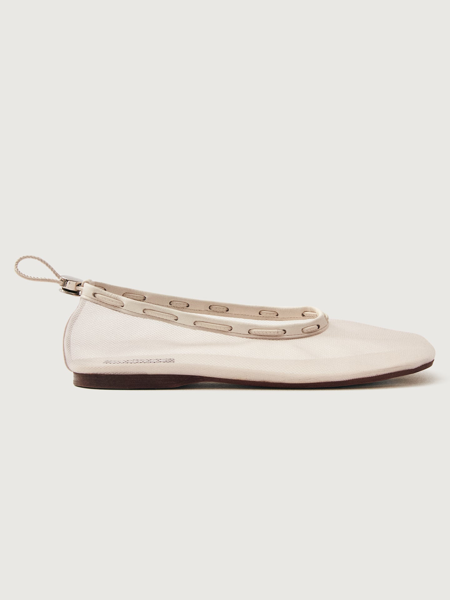 ALOH-S100586-01-WHTWHI-Gill-Mesh-color-White-Leather-Edit White mesh flat.