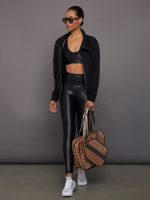 Action Bra 2.0 in Croc Takara Shine - Black - Image 3