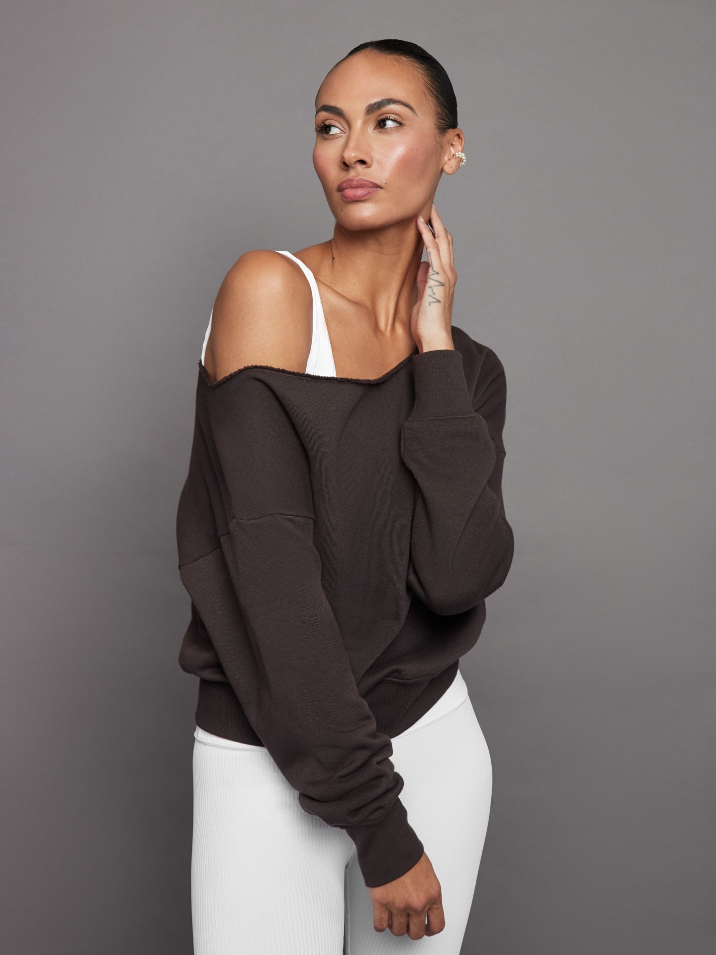 CARB-YD615F-JVA-23SM-Off-Shoulder-Sweatshirt-in-french-terry-color-dark-oak_16055 Off Shoulder Sweatshirt in French Terry - Dark Oak - Image 1