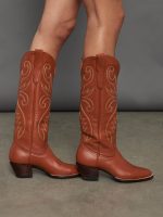 THE ALPINE BOOT - BROWN