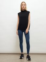 Tova Vest - Black - Image 4