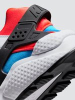 W NIKE AIR HUARACHE - White/Black-Bright Crimson-Photo Blue - Image 5
