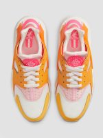 WMNS NIKE HUARACHE - Summit White/Hyper Pink-Solar Flare - Image 4
