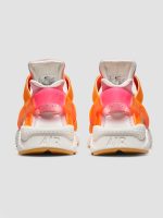 WMNS NIKE HUARACHE - Summit White/Hyper Pink-Solar Flare - Image 3
