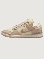 W Nike Dunk Low Twist - Coconut Milk/Sanddrift-Pink Oxford-Sail - Image 3
