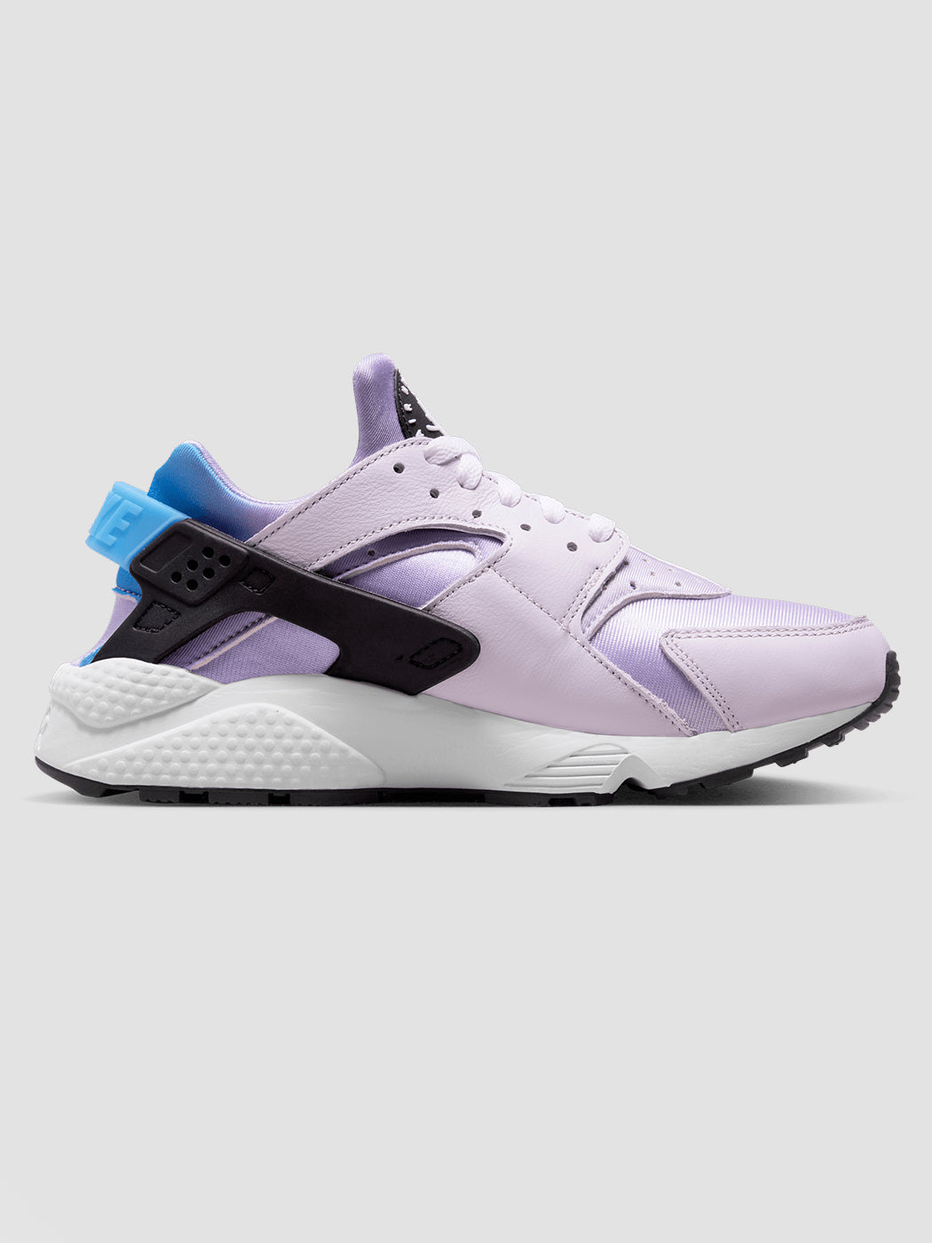 NIKE-DZ5207-500-PRPL-22HOL-WNIKEAIRHUARACHE-color-LILAC-BLACK-BARELY-GRAPE-WHITE-22 W NIKE AIR HUARACHE - LILAC/BLACK-BARELY GRAPE-WHITE - Image 1