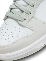W NIKE DUNK LOW - WHITE/LIGHT SILVER - Image 7