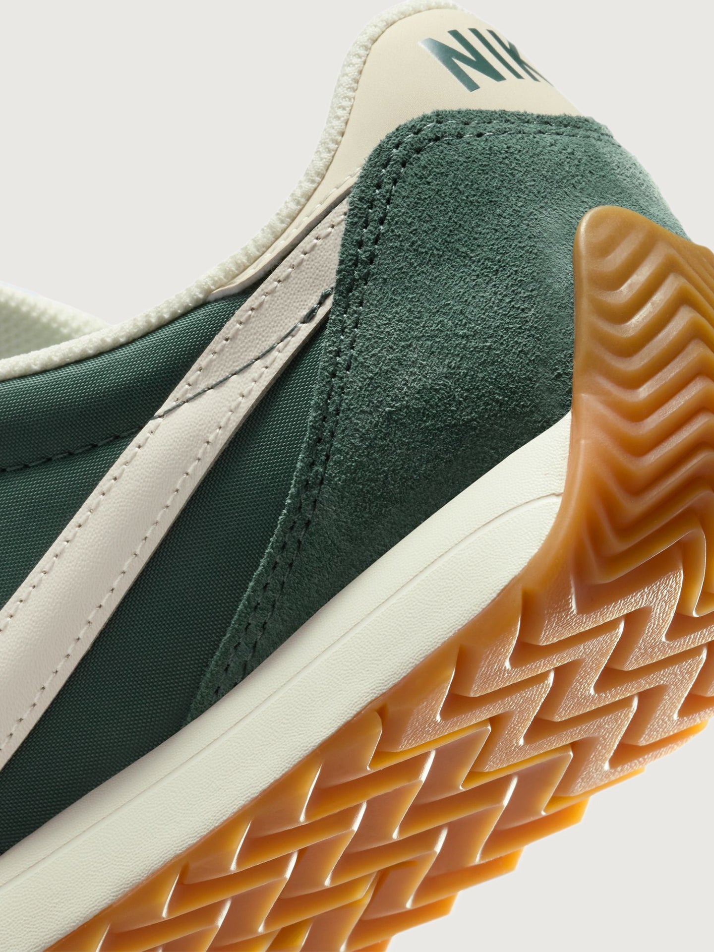 Nike Pacific - Vintage Green/Pale Ivory-Gum Light Brown - Image 7