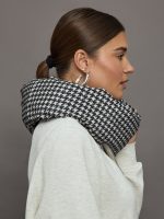 Tube Scarf - Houndstooth - Image 4