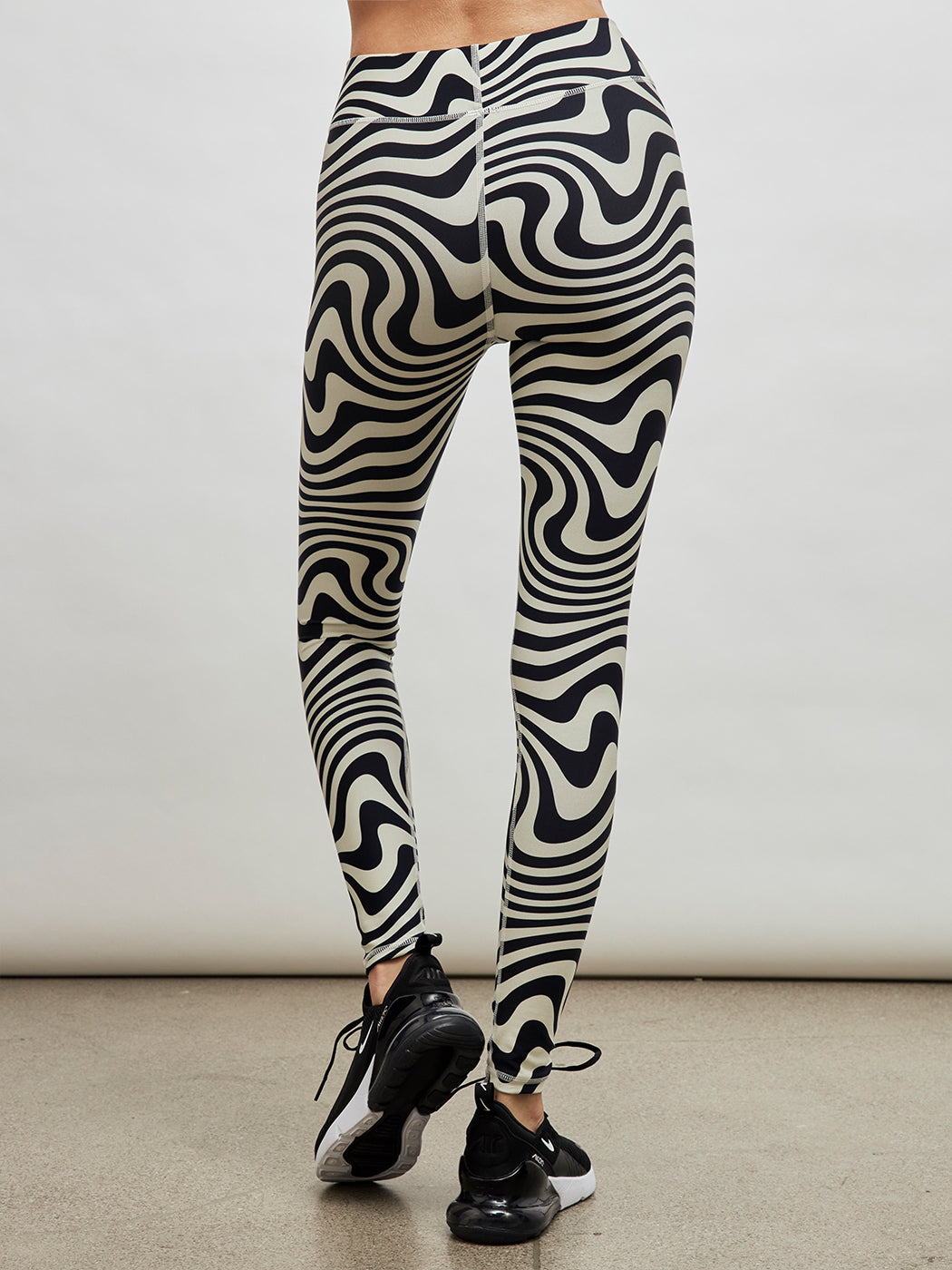 Black and White Wave Duoknit Tall Band Legging - Black And White Wave - Image 6