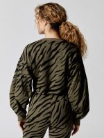 Bali Tiger Hyper Reality Knit Balloon Sleeve Crop Top - Army - Image 4
